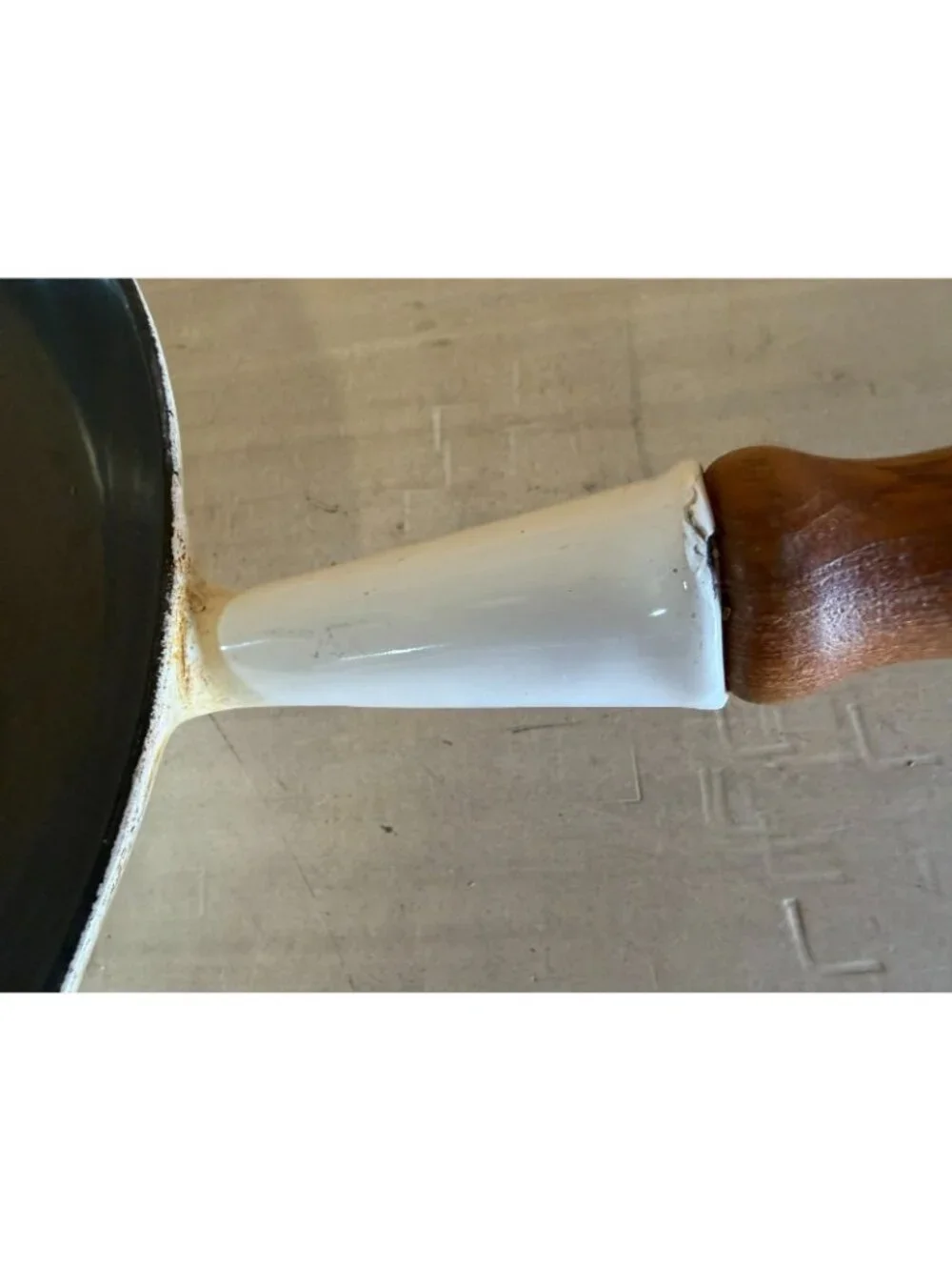Vintage Le Creuset 29 Fry pan Skillet Artic White Made in France Wood handle